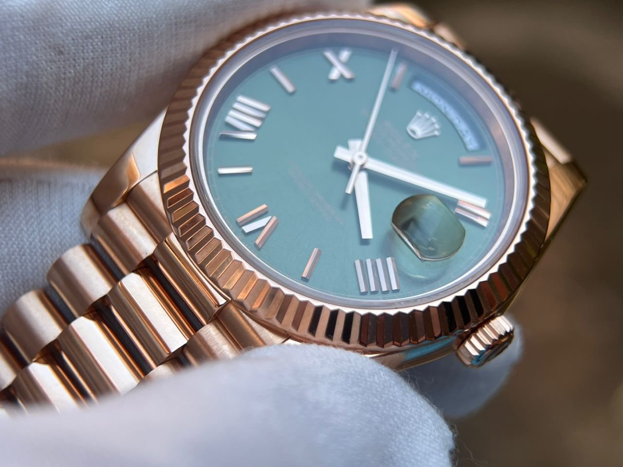 DayDate 228235 40mm QF 1:1 Green Dial Roman Markers wrap 18K Rose gold (Heavy version) - Image 9