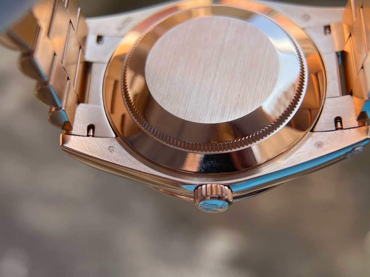 DayDate 228235 40mm QF 1:1 Green Dial Roman Markers wrap 18K Rose gold (Heavy version) - Image 17