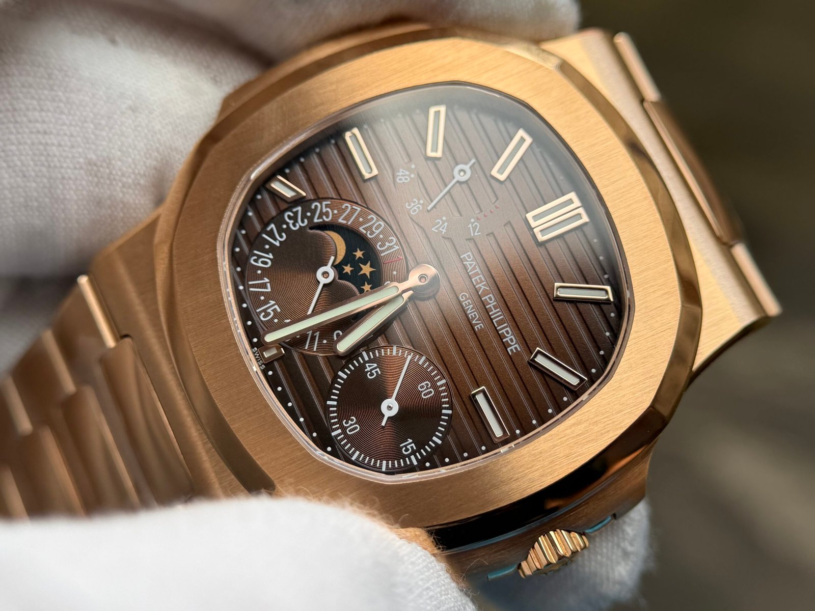 Nautilus 5712 PPF SS 1:1 RG/RG Brownl on SS Bracelet A240 Super Clone - Image 4