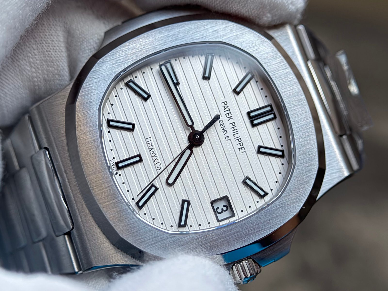 Nautilus 5711/1A 1:1 Best Tiffany & Co.-White Textured Dial on SS Bracelet A324 Super Clone