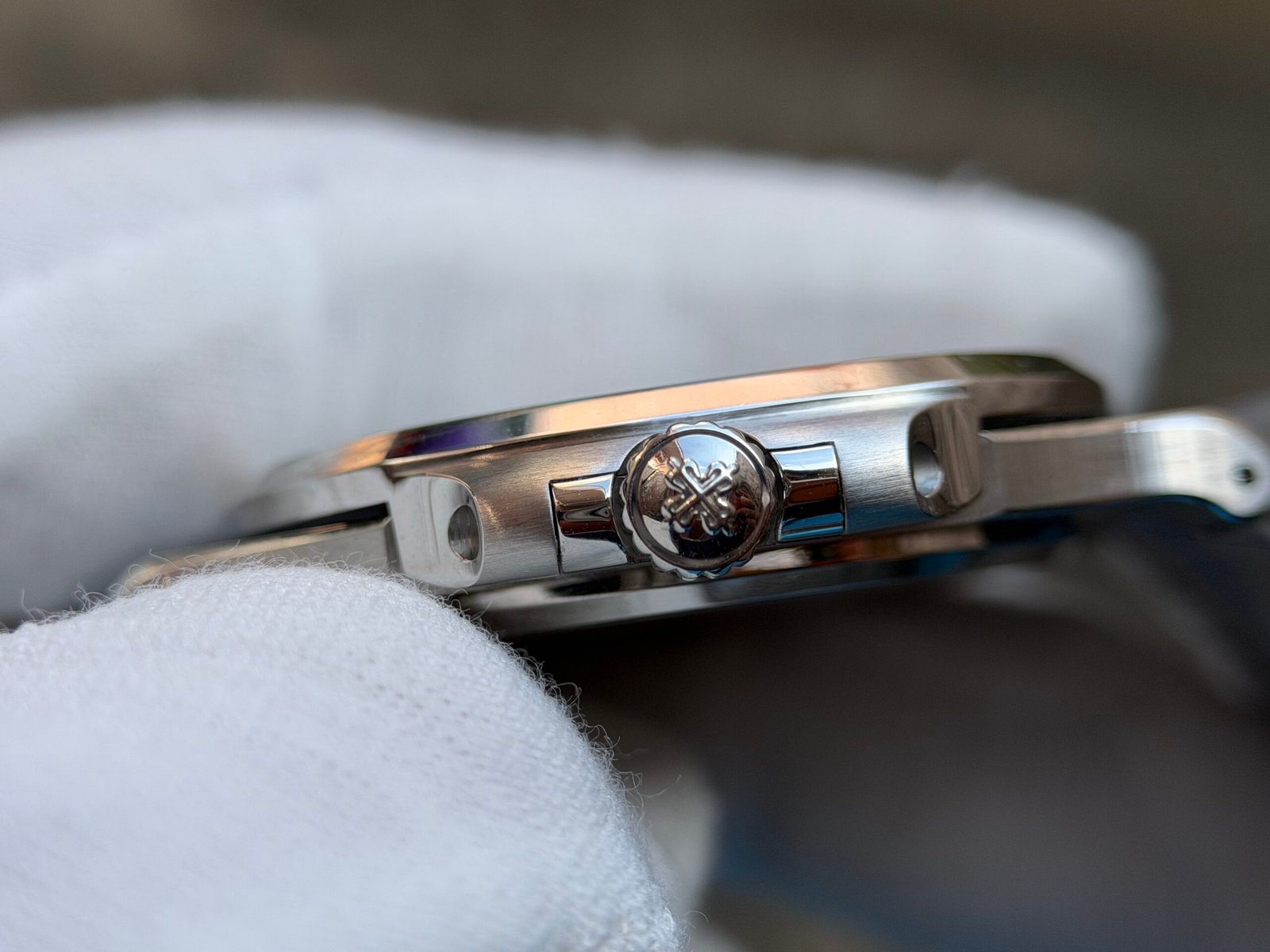 Nautilus 5711/1A 1:1 Best Tiffany & Co.-White Textured Dial on SS Bracelet A324 Super Clone - Image 11