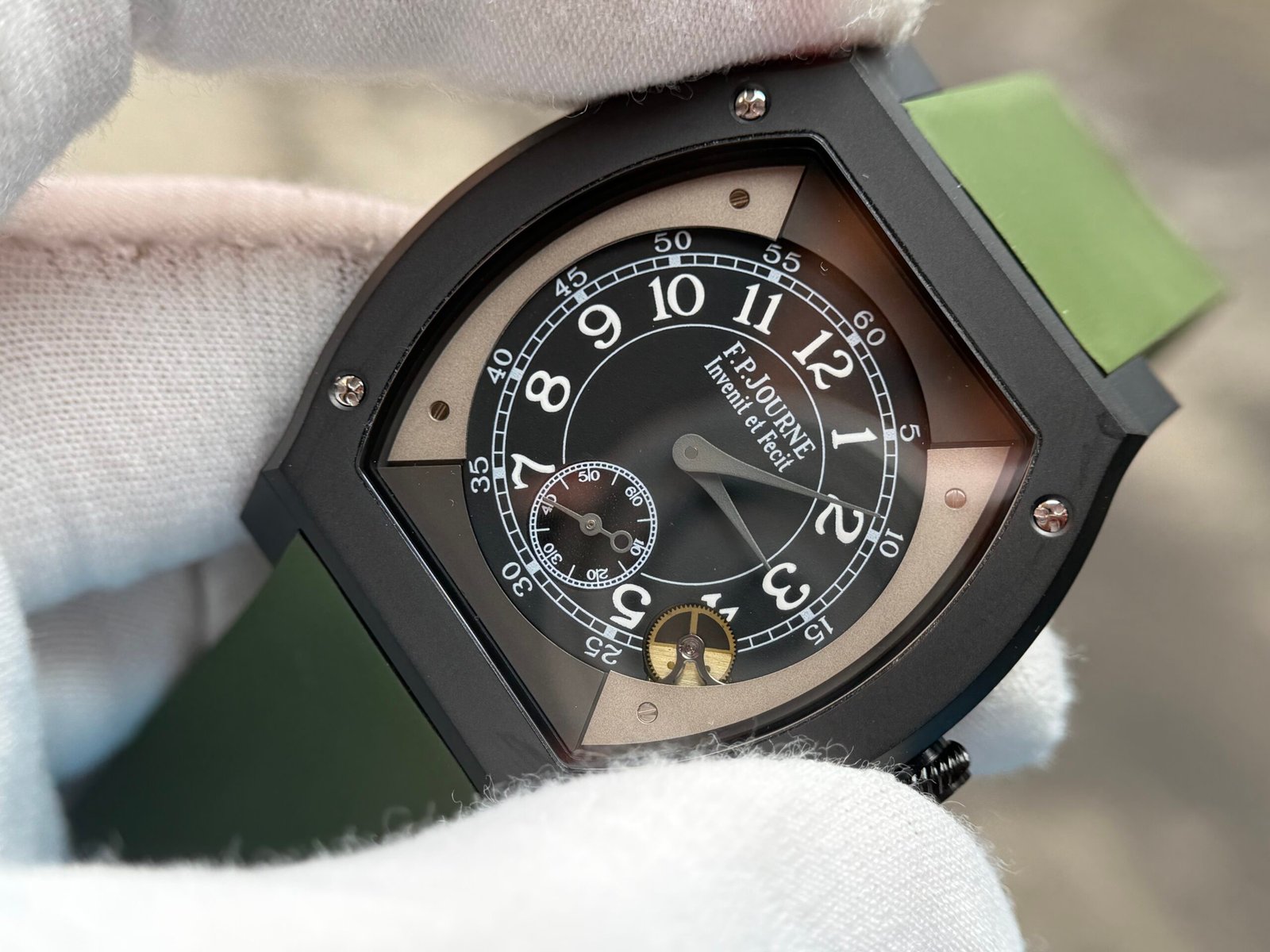 F.P.Journe quartz watch information upgrade titanium case 74.2 grams